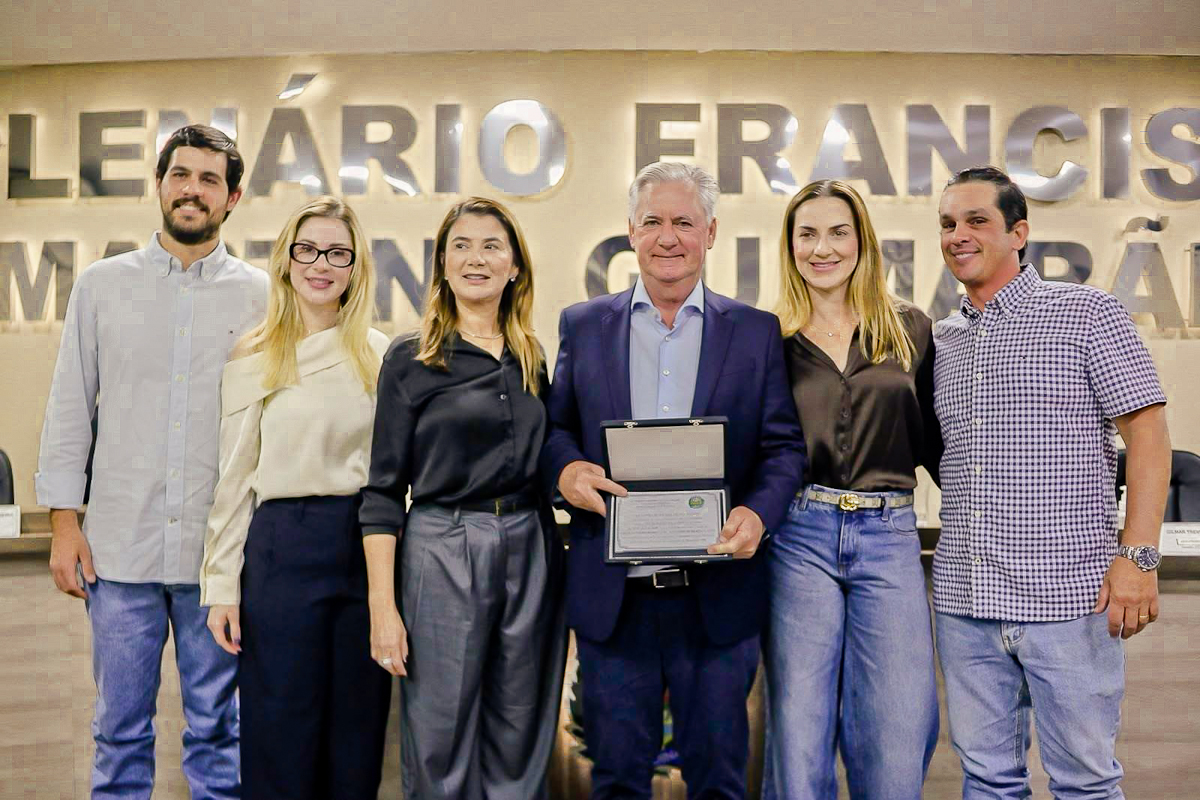 Sr. Antônio Roberto Gazin recebe título de Cidadão Honorário de Douradina